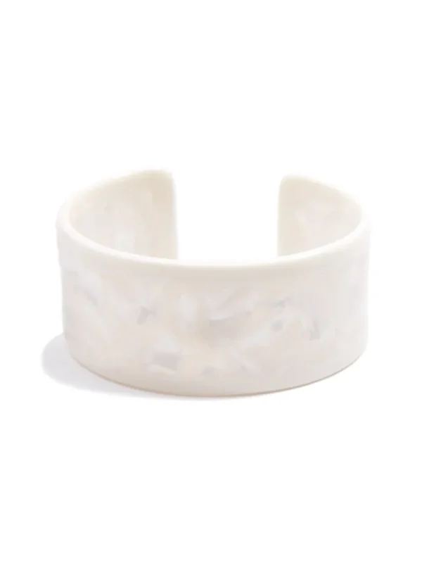 Classic Tortoise Cuff Bracelet | ZENZII Fashion
