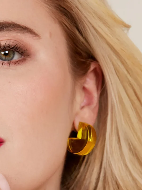 Monica Huggie Earring | ZENZII Outlet
