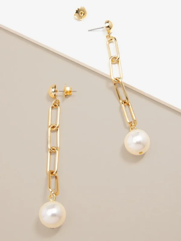 Simply Sophisticated Pearl Drop Earring | ZENZII New