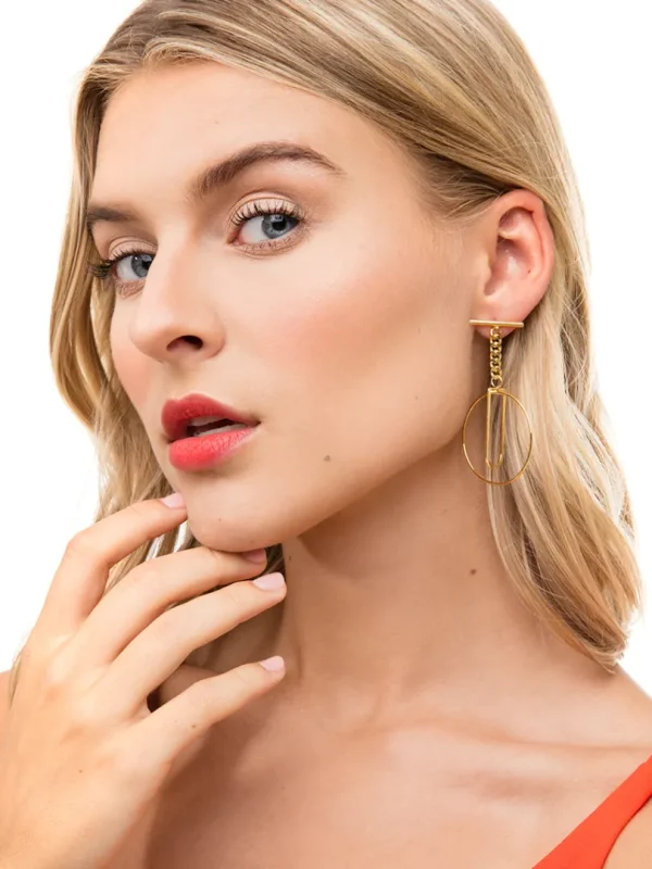 Sybil Toggle Hoop Earring | ZENZII Online
